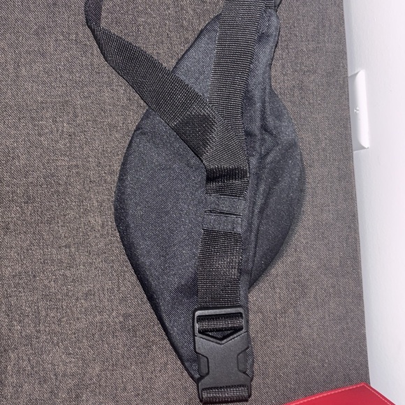 Nike Fanny Pack - Picture 4 of 4